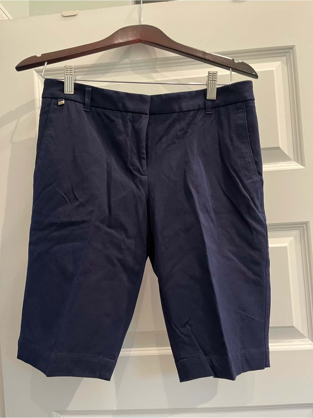 White House Black Market 11” Bermuda Shorts, Navy, Size 4, EUC